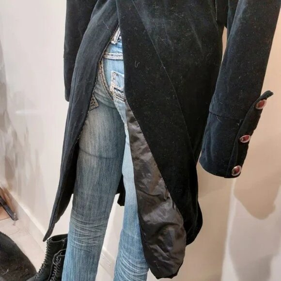 💥ULTRA CHIC💥Steampunk Victorian Military Longline Coat in Black Velvet - Picture 8 of 12